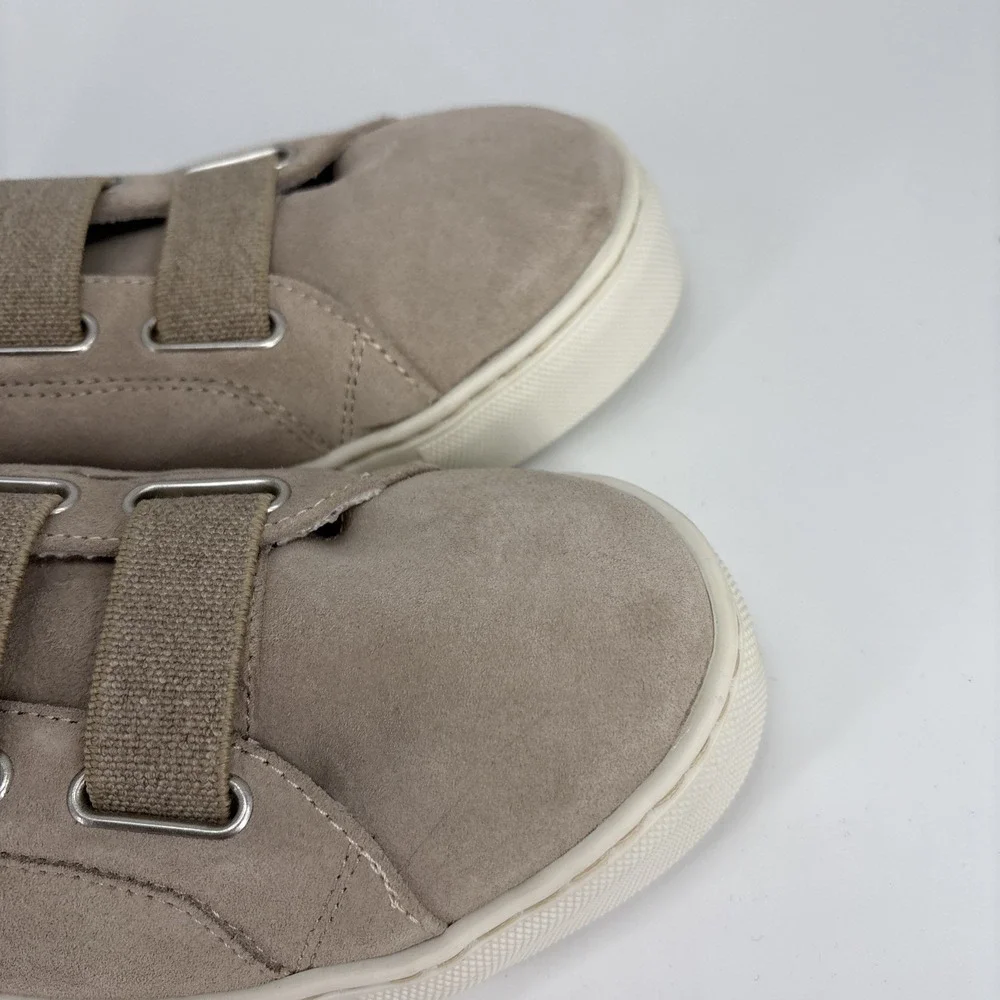 The Flexx Sneak Easy Sneaker Womens 9 Beige Kino Slip on Sneaker NWOT